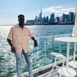 Meet your Posher, Babacar